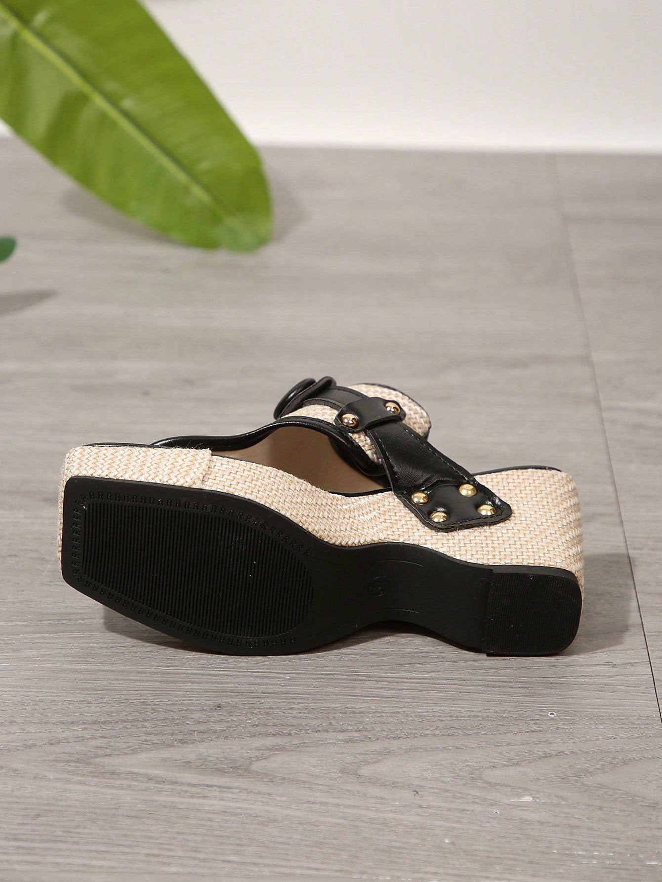 Plus Size Women's Rivet Thong Spring/Summer Platform Square Toe Sandals Beige